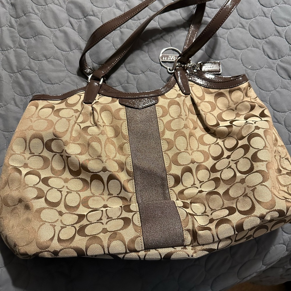 BROWN COACH TOTE
